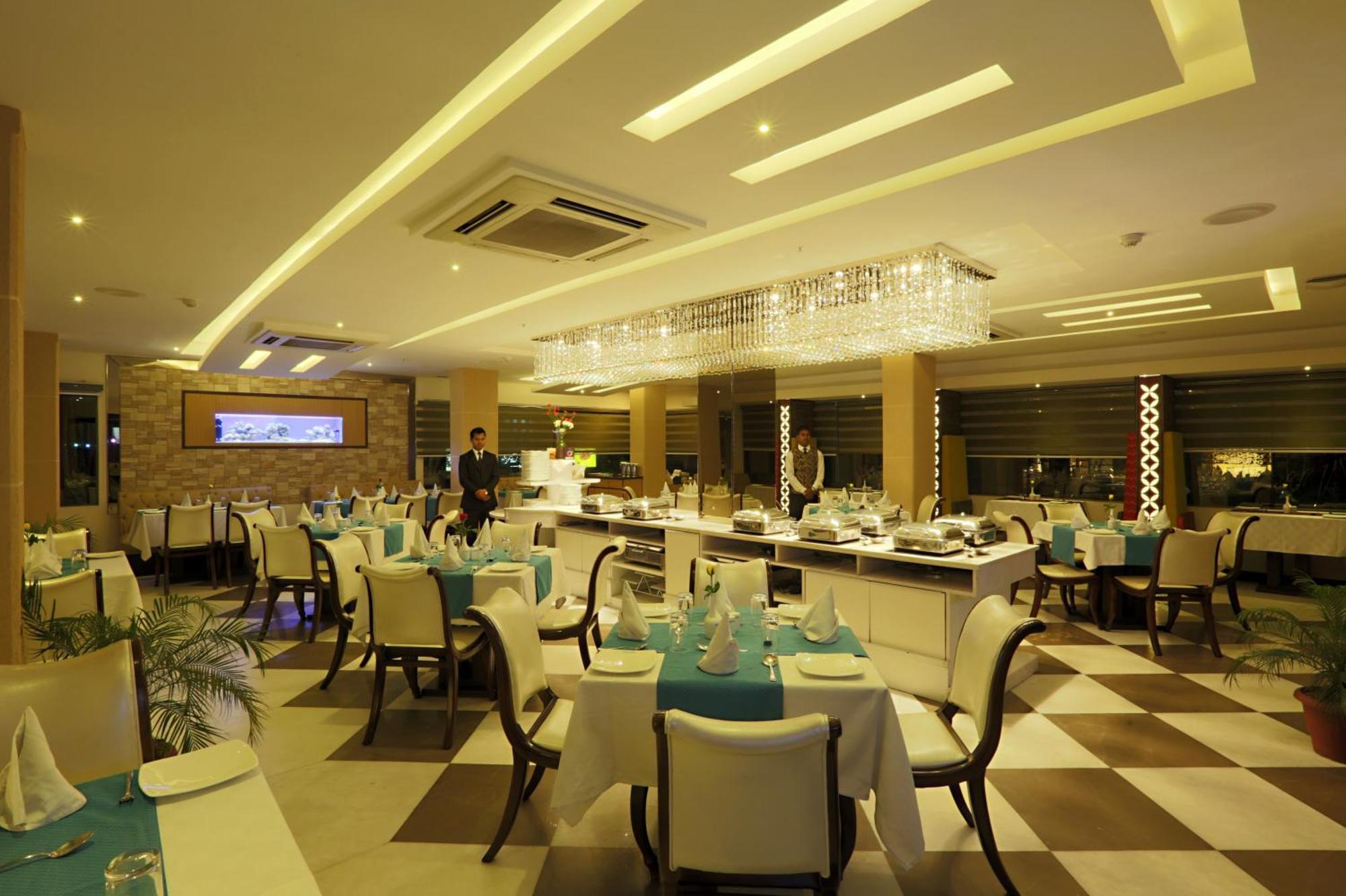 Westin Residency Igi Airport Delhi 4*