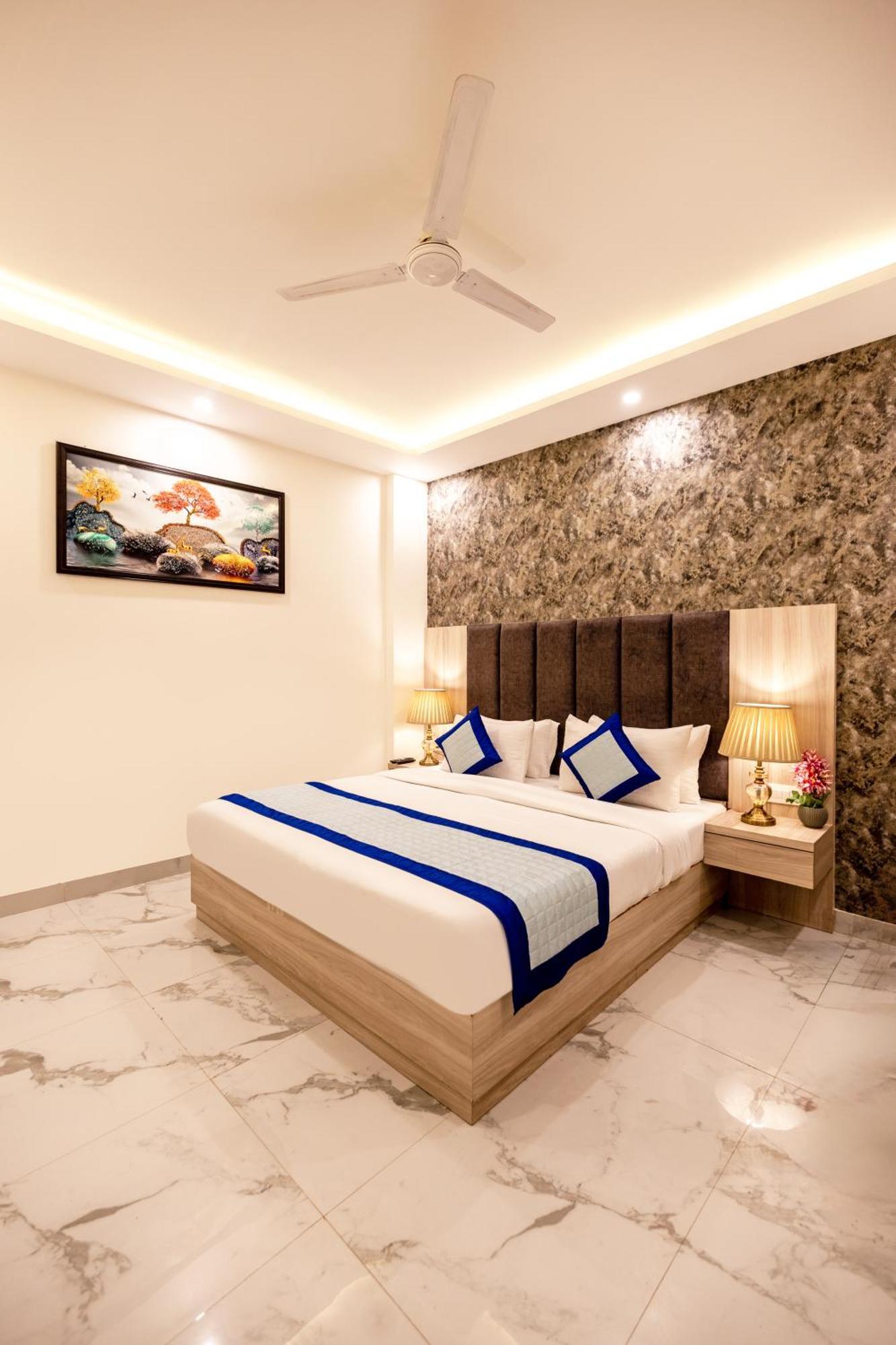 Hotel Westin Residency Igi Airport Delhi 4*
