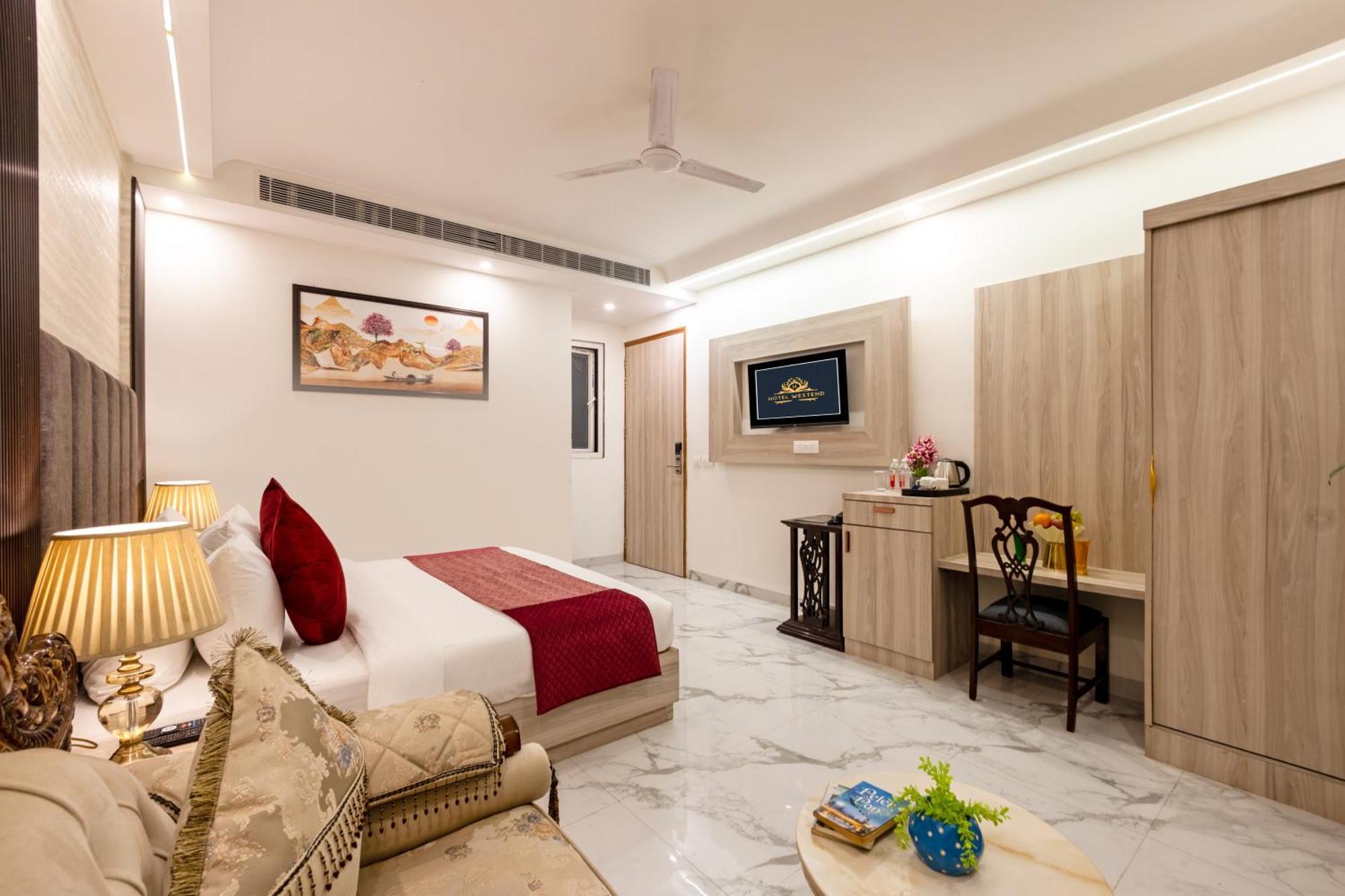 Westin Residency Igi Airport Delhi Hotel