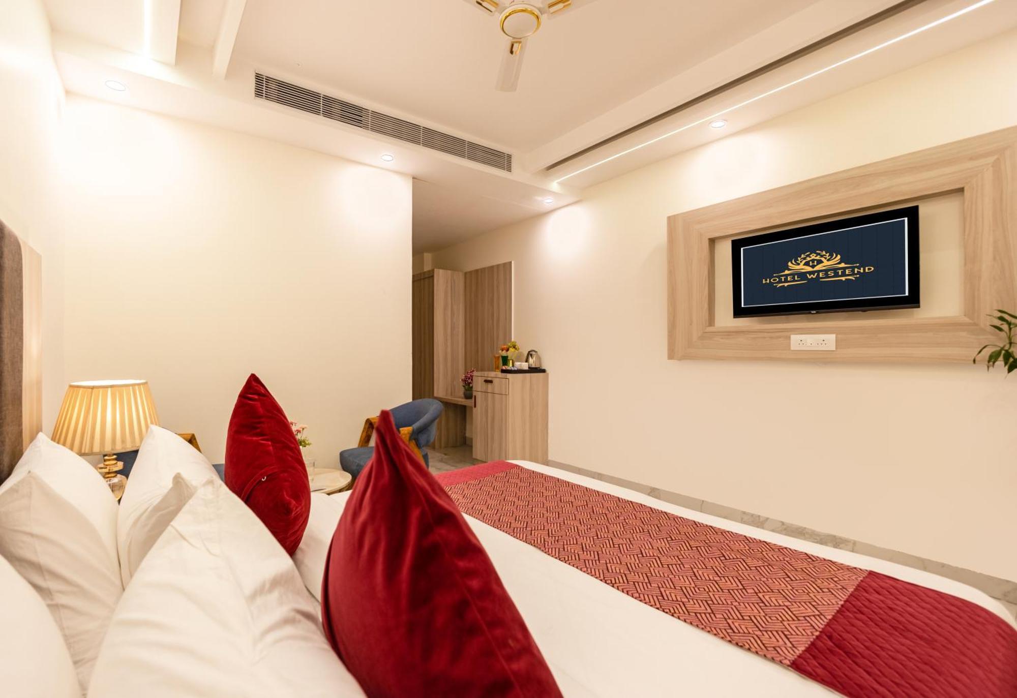 Westin Residency Igi Airport Delhi 4*